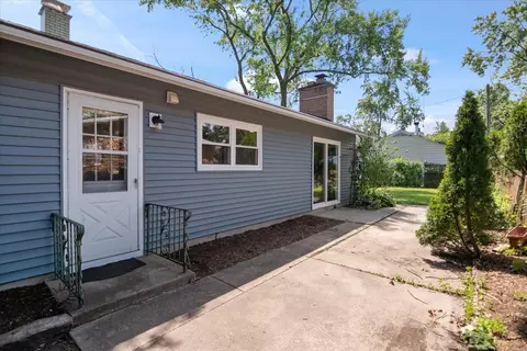 500 Cherry Cir, Glenview, IL 60025 photo 14