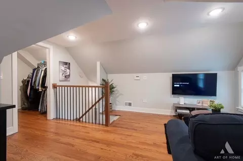 Entry Way - 411 Edward Ct, Des Plaines, IL 60016 photo 3 of 4