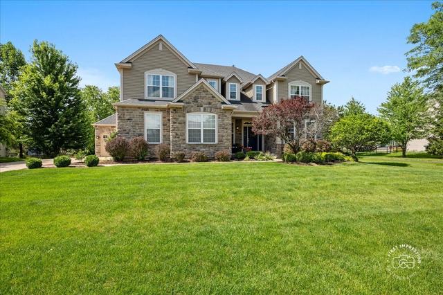 2682 Bauer Rd, North Aurora, IL 60542
