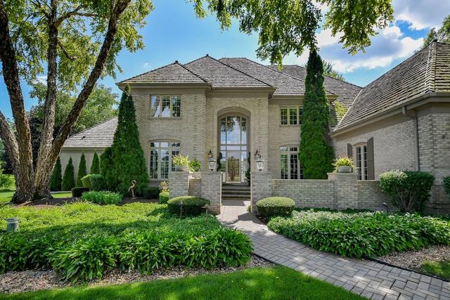 38 W601 Clubhouse Dr, Saint Charles, IL 60175