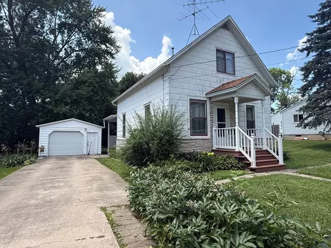 623 Sterling Ave, Dixon, IL 61021