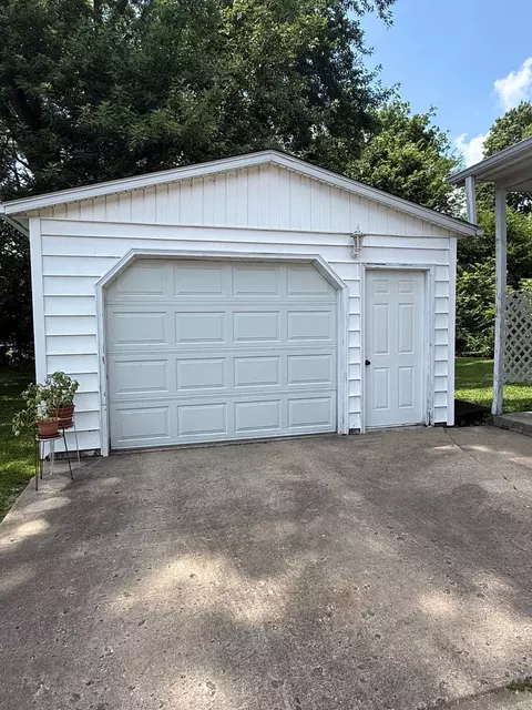 Other - 623 Sterling Ave, Dixon, IL 61021 photo 2 of 9