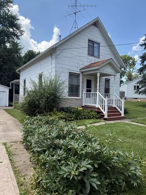 Exterior - 623 Sterling Ave, Dixon, IL 61021 photo 7 of 7
