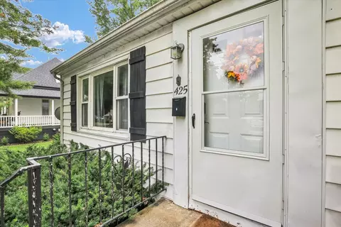 Exterior - 425 S Beech St, Arthur, IL 61911 photo 1 of 13