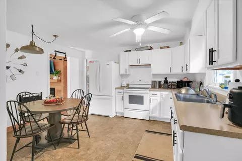 Kitchen - 425 S Beech St, Arthur, IL 61911 photo 1 of 2