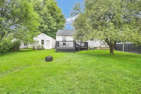 Exterior - 425 S Beech St, Arthur, IL 61911 photo 11 of 13