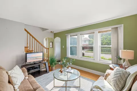Living - 3905 Custer Ave, Lyons, IL 60534 photo 1 of 3