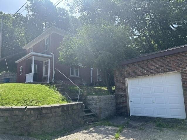 209 Quincy St, Savanna, IL 61074