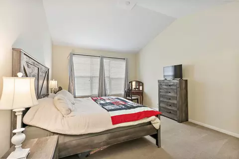 1527 Waterside Dr, Dekalb, IL 60115 photo 17