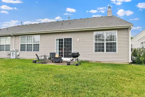 1527 Waterside Dr, Dekalb, IL 60115 photo 23