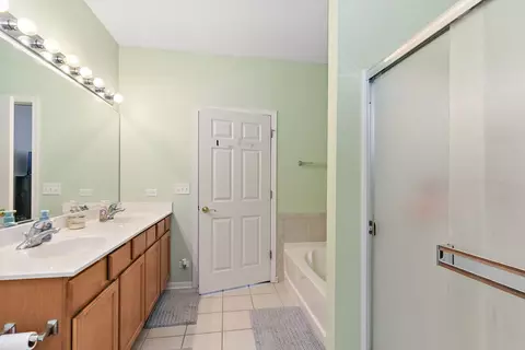 1527 Waterside Dr, Dekalb, IL 60115 photo 19