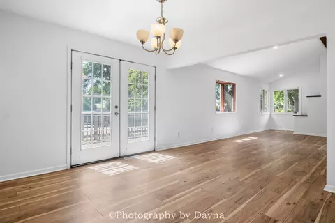 Living - 595 S Curtis Ave, Kankakee, IL 60901 photo 4 of 5