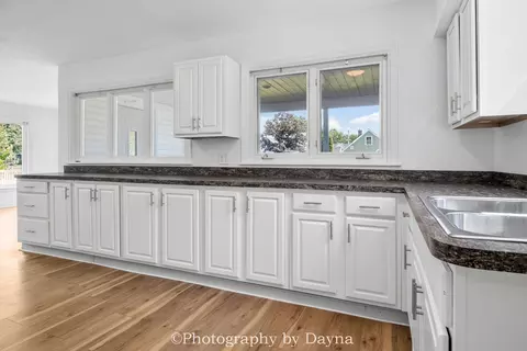 Kitchen - 595 S Curtis Ave, Kankakee, IL 60901 photo 2 of 2