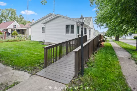 Exterior - 595 S Curtis Ave, Kankakee, IL 60901 photo 3 of 4
