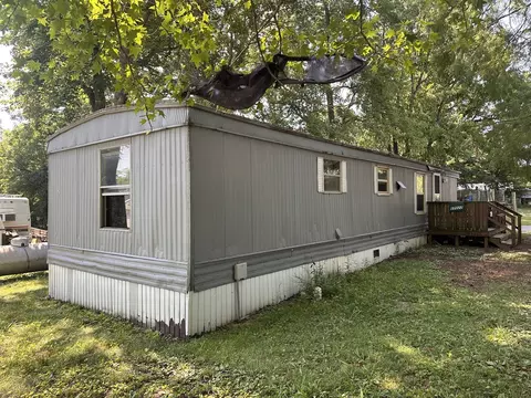 17016 Division St, Logan, IL 62856 photo 9