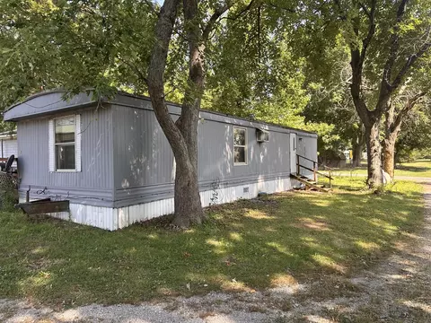 17016 Division St, Logan, IL 62856 photo 7