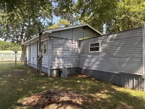 17016 Division St, Logan, IL 62856 photo 4
