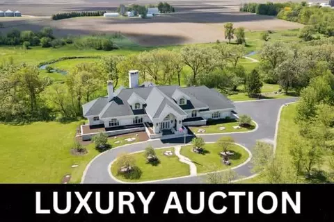 48 W999 Hinckley Rd, Big Rock, IL 60511