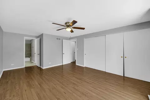 2210 Langdon Pl, Hoffman Estates, IL 60169 photo 13