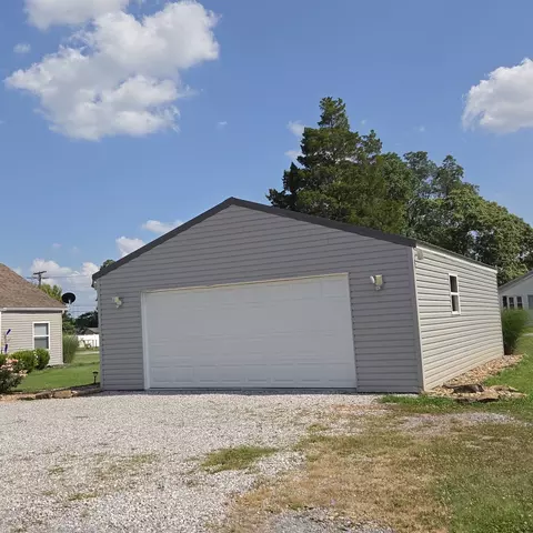 Other - 505 Sylvester Ave W, Christopher, IL 62822 photo 4 of 12