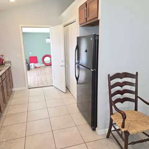 Kitchen - 505 Sylvester Ave W, Christopher, IL 62822 photo 2 of 3