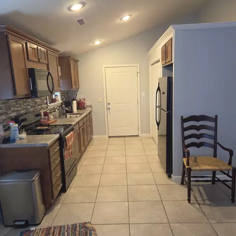 Kitchen - 505 Sylvester Ave W, Christopher, IL 62822 photo 1 of 3