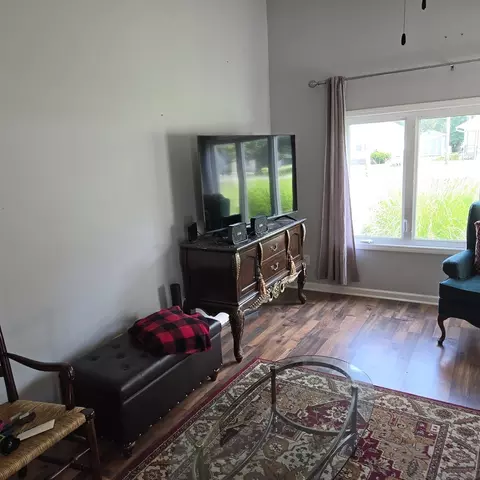 Living - 505 Sylvester Ave W, Christopher, IL 62822 photo 2 of 2