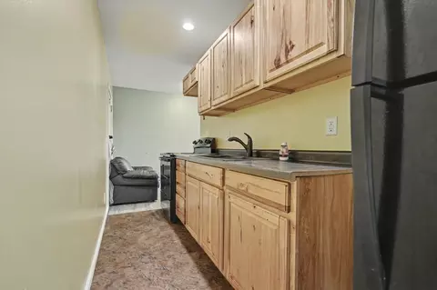 Kitchen - 2201 Kickapoo Dr, Danville, IL 61832 photo 5 of 7