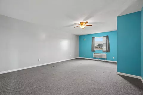 Living - 2201 Kickapoo Dr, Danville, IL 61832 photo 3 of 3