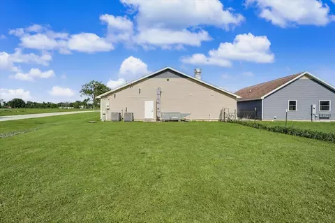 Exterior - 2201 Kickapoo Dr, Danville, IL 61832 photo 11 of 11