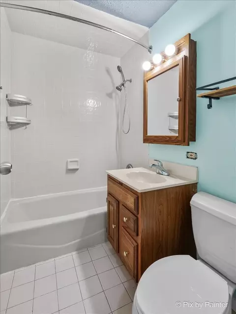 Bath - 383 Lloyd St, Cary, IL 60013 photo 1 of 1