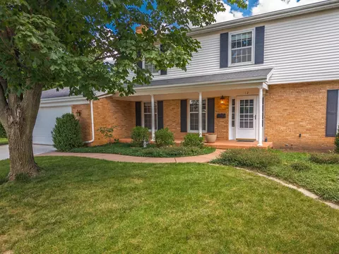 12 Northcrest Ct, Bloomington, IL 61701 photo 3