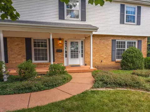 12 Northcrest Ct, Bloomington, IL 61701 photo 2