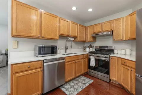 Kitchen - 2516 Oasis Dr, Plainfield, IL 60586 photo 2 of 2