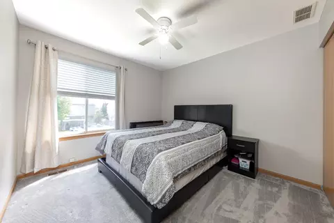Bedroom - 2516 Oasis Dr, Plainfield, IL 60586 photo 4 of 6