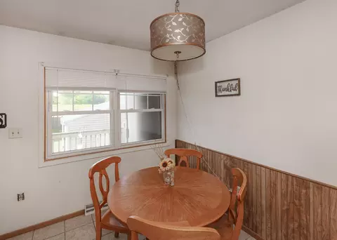 Dining - 828 4th Ave, Milan, IL 61264 photo 1 of 1