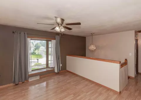 Living - 828 4th Ave, Milan, IL 61264 photo 2 of 2