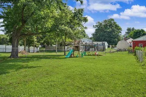 Exterior - 312 S David St, Sidney, IL 61877 photo 3 of 9
