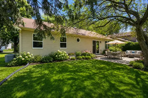 Exterior - 640 Lilac Dr, Algonquin, IL 60102 photo 4 of 6