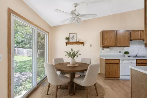 Dining - 640 Lilac Dr, Algonquin, IL 60102 photo 1 of 2
