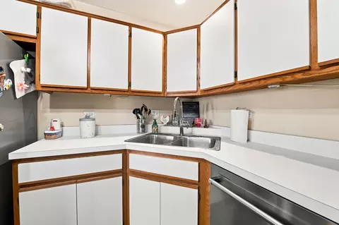 Kitchen - 603 Davidson Dr #A, Minooka, IL 60447 photo 3 of 5