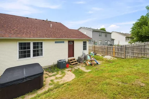Exterior - 603 Davidson Dr #A, Minooka, IL 60447 photo 4 of 5