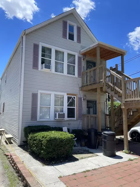 4851 W 28th St, Cicero, IL 60804