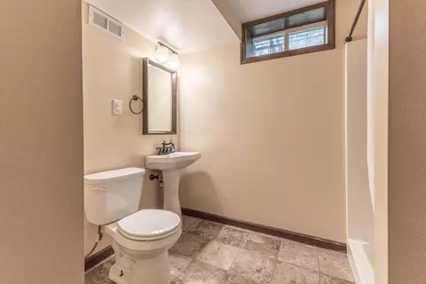 Bath - 8223 Maple Ave, Gary, IN 46403 photo 2 of 3