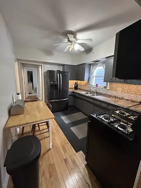 Kitchen - 2005 Darrow Ave, Evanston, IL 60201 photo 1 of 4