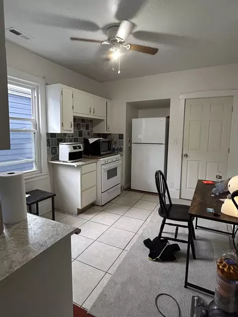 Kitchen - 2005 Darrow Ave, Evanston, IL 60201 photo 4 of 4