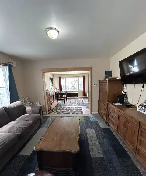 Living - 2005 Darrow Ave, Evanston, IL 60201 photo 1 of 4