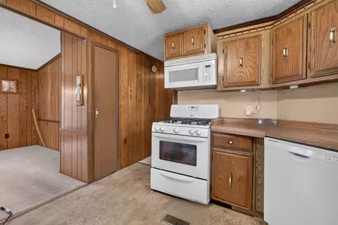 18530 W 3000 Lot Apt 93 Rd, Reddick, IL 60961 photo 8