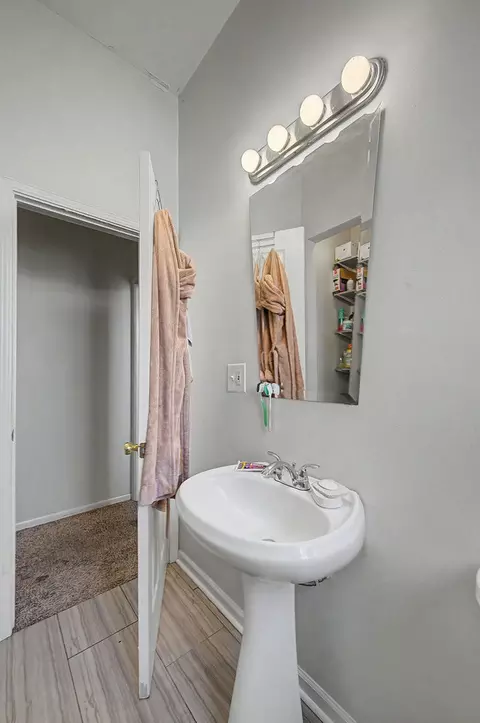 Bath - 3416 W Jackson Blvd, Chicago, IL 60624 photo 2 of 3