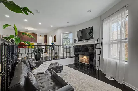 Living - 3416 W Jackson Blvd, Chicago, IL 60624 photo 1 of 6